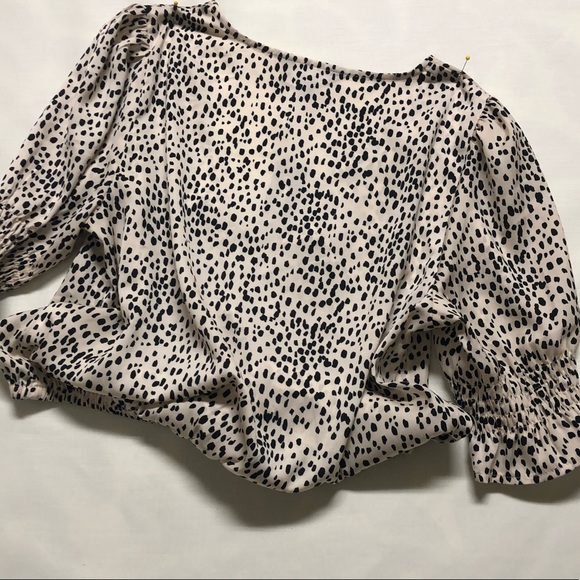 Express top cream and black animal print - Picture 3 of 3